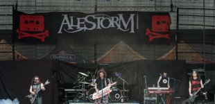010 Metalfest 2012  Alestorm
